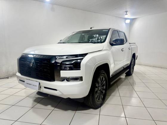 MITSUBISHI TRITON 2.4 BITURBO DIESEL CD HPE 4X4 AUTOMÁTICO MITSUBISHI TRITON 2.4 BITURBO DIESEL CD HPE 4X4 AUTOMÁTICO